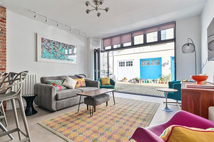 2 Bedroom Apartment To Rent In Eaton Grove Hove, BN3