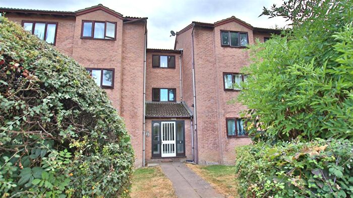 1 Bedroom Flat For Sale In Coventry Close, Tewkesbury, GL20
