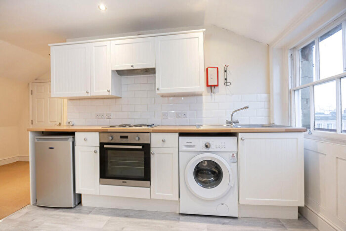 1 Bedroom Apartment To Rent In London Road, Cheltenham, GL52