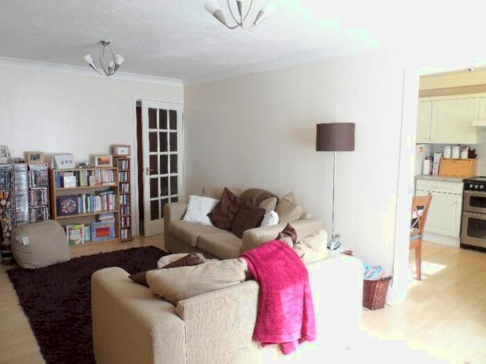 2 Bedroom Flat To Rent In Oakdale Glen, Harrogate, HG1