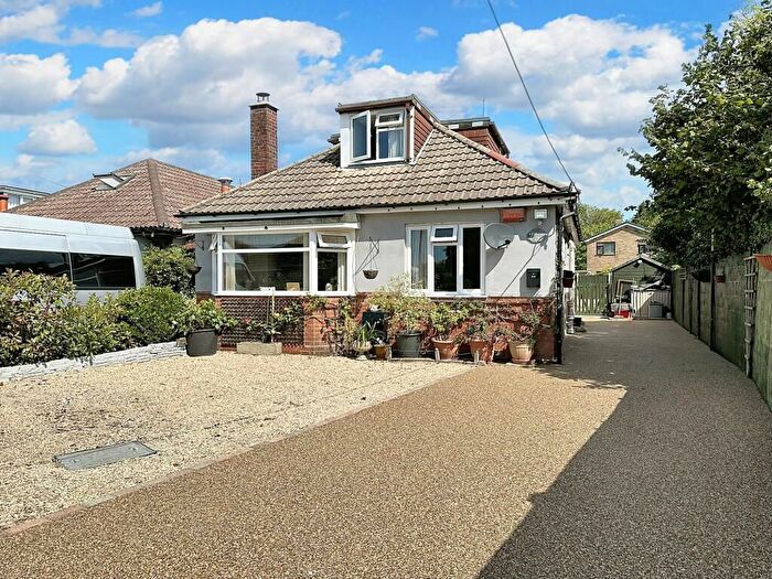 3 Bedroom Bungalow For Sale In Ashdown Road, Fawley, Southampton, SO45