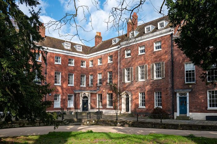 Terraced House For Sale In Worcester, Worcestershire, WR1