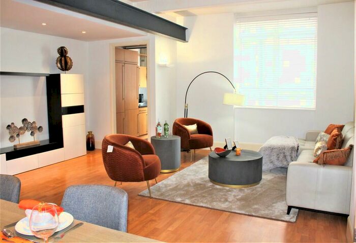 2 Bedroom Apartment To Rent In Dingley Road, Clerkenwell, London, EC1V