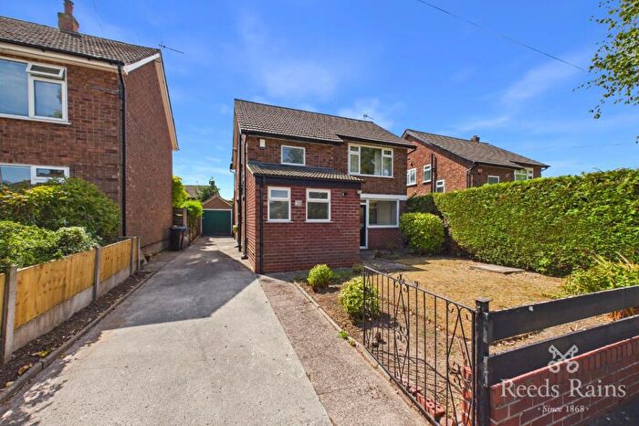 3 Bedroom Detached House For Sale In Berkeley Road, Hazel Grove, Stockport, Cheshire, SK7