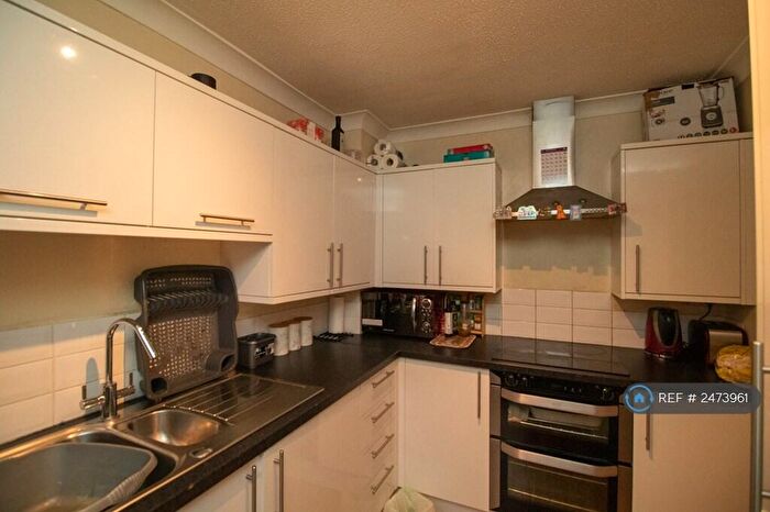 3 Bedroom Semi-Detached House To Rent In Brise Close, Braintree, CM7