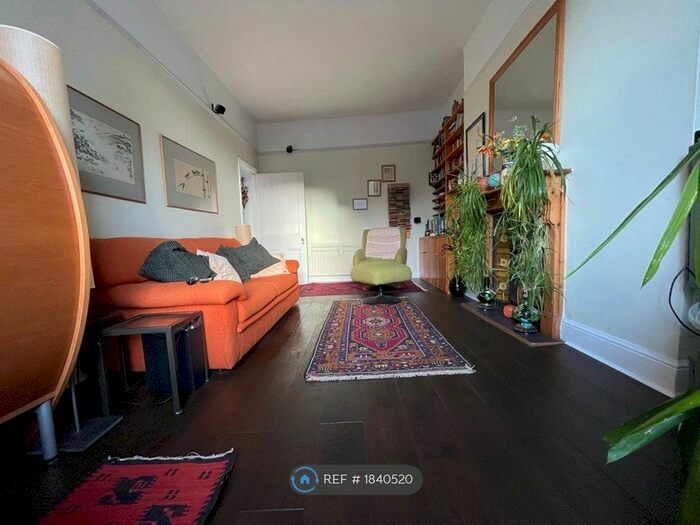 1 Bedroom Flat To Rent In Second Floor, London, NW3