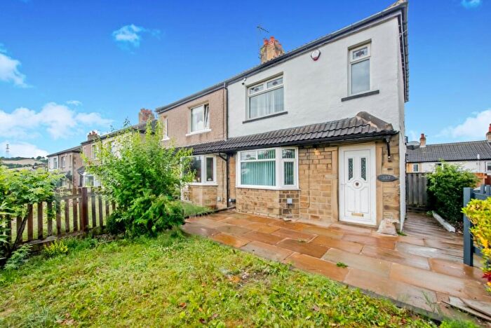 3 Bedroom Semi-Detached House For Sale In Whitehall Road West, Hunsworth, Cleckheaton, BD19