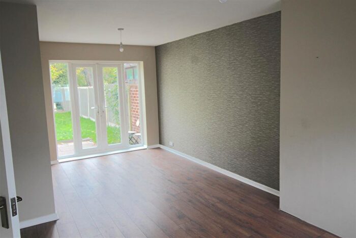 2 Bedroom End Of Terrace House To Rent In Hazeldene Road, Sheldon, Birmingham, B33