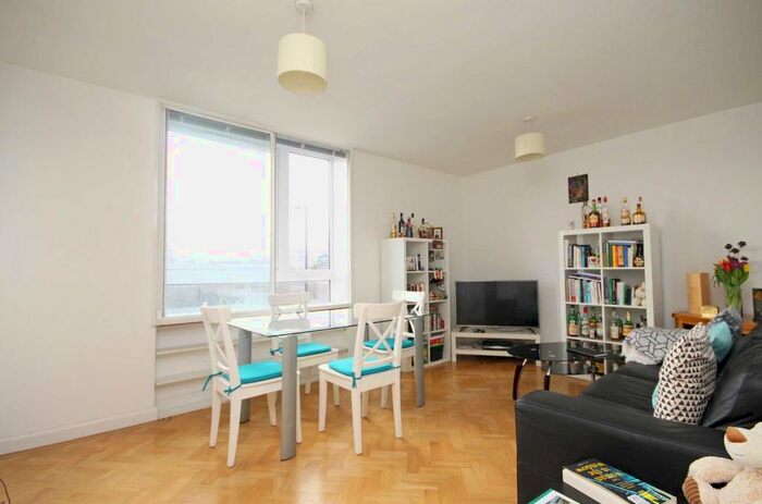 2 Bedroom Flat To Rent In Greenlaw Court, Mount Park Road, London, W5