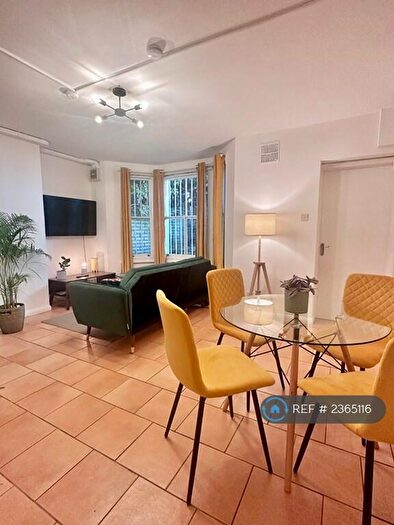 2 Bedroom Flat To Rent In Edith Grove, London, SW10