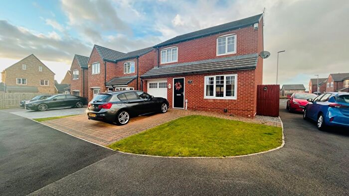 3 Bedroom Detached House For Sale In Holt Close, Middlesbrough, TS5