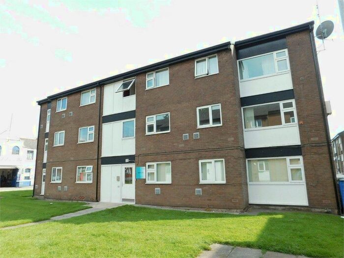 2 Bedroom Apartment To Rent In Higher Lane, Whitefield, Manchester, M45