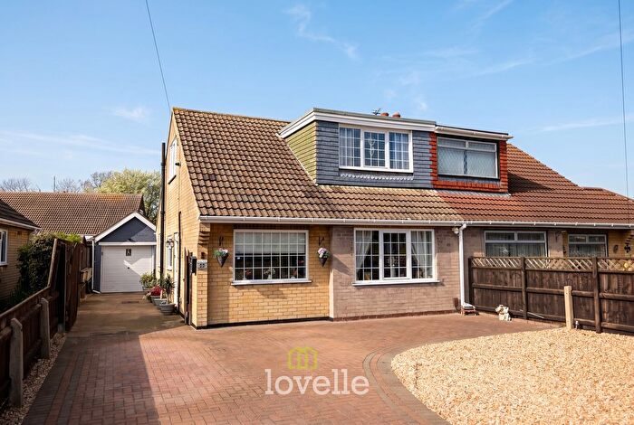 4 Bedroom Semi Detached Bungalow For Sale In Caistor Road, Laceby, DN37