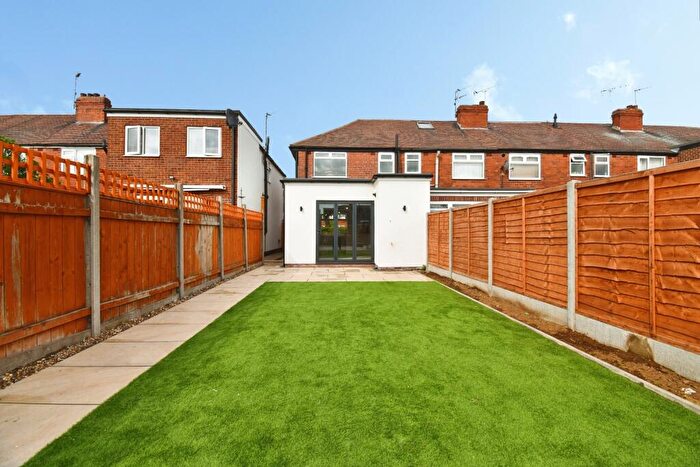 2 Bedroom End Of Terrace House For Sale In Wold Road, Hull, HU5
