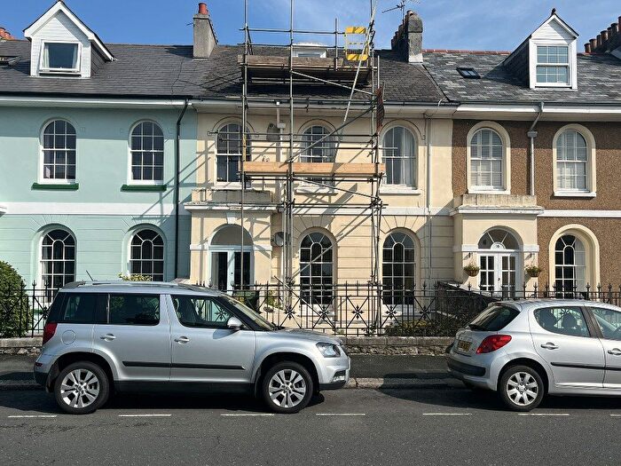 3 Bedroom Maisonette To Rent In Caroline Place, Plymouth, PL1