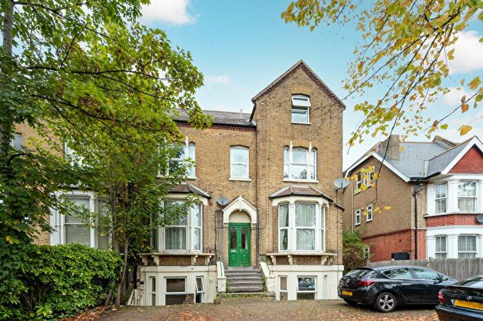 2 Bedroom Flat To Rent In Selhurst Road, Selhurst, London, SE25