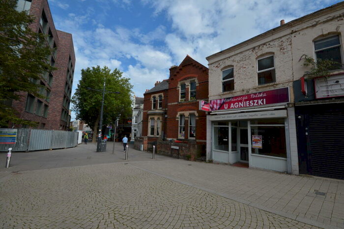 Terraced House To Rent In Regents Circus, Town Centre, SN1