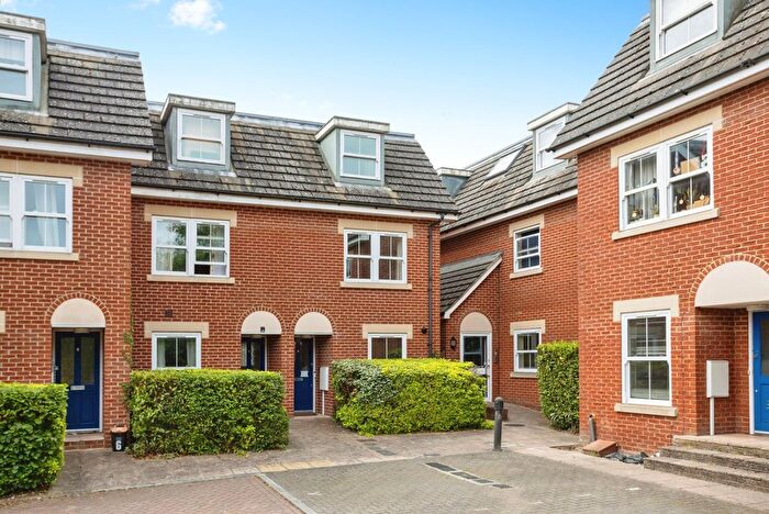 3 Bedroom End Of Terrace House For Sale In Parsons Place, Tonbridge, Kent, TN9