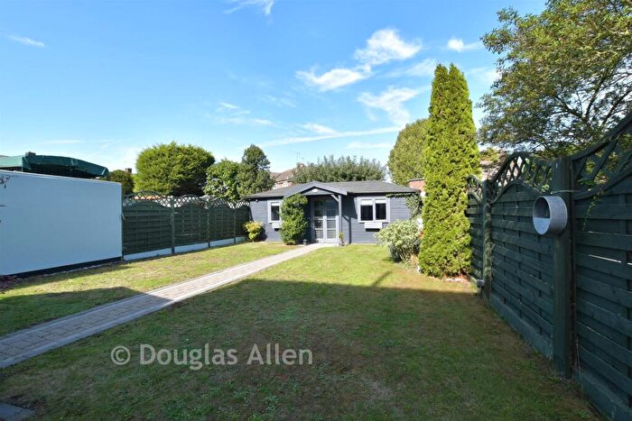 4 Bedroom Semi-Detached House For Sale In Avon Road, Upminster, Essex, RM14