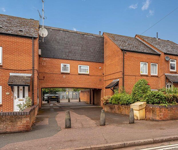 3 Bedroom Terraced House For Sale In Causeway, Banbury, OX16