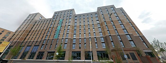 2 Bedroom Flat To Rent In Chevette Court, Luton, LU2