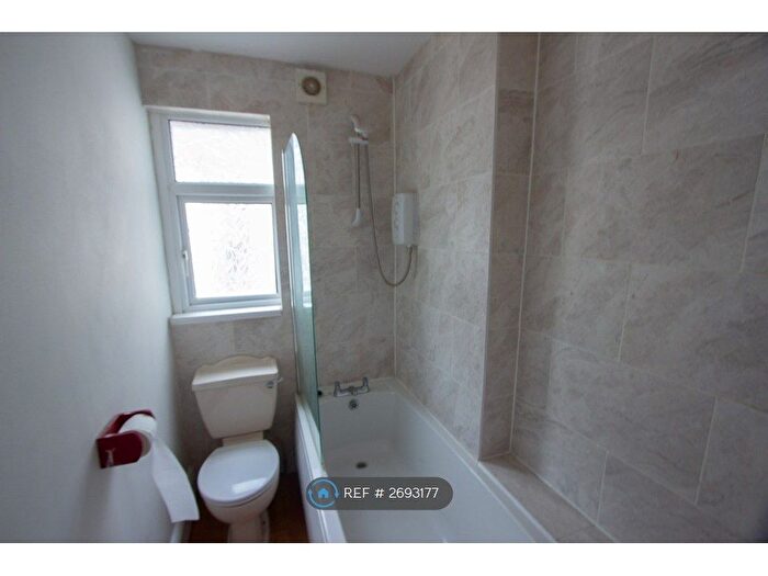 1 Bedroom Flat To Rent In Chepstow Road, Newport, NP19
