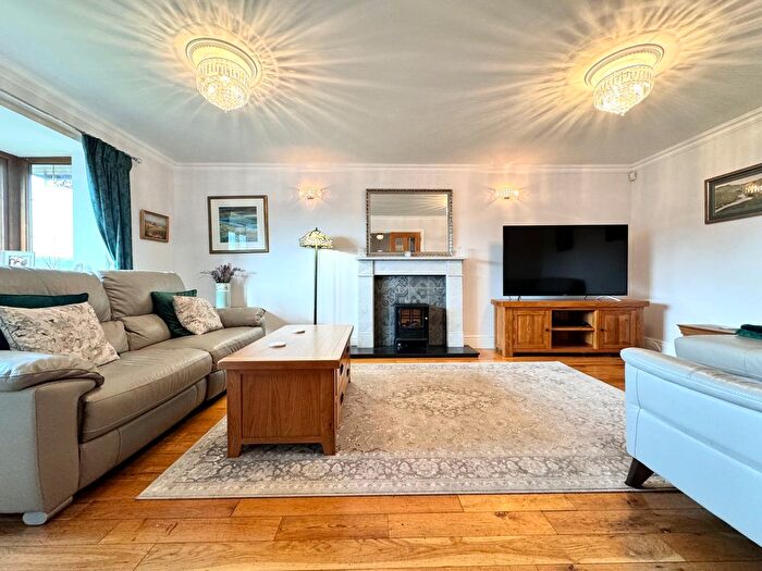 5 Bedroom Detached House For Sale In Cenarth Drive, Aberdare, South Glamorgan, CF44