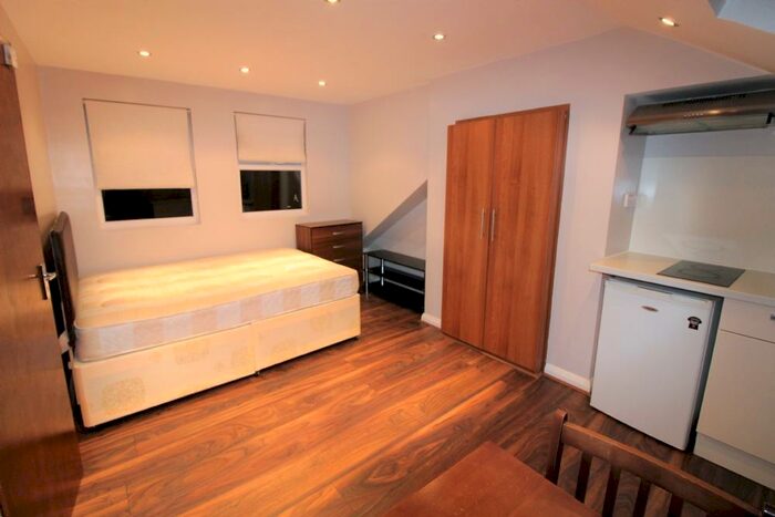 Studio To Rent In Blackstock Road, Finsbury Park, London, N4