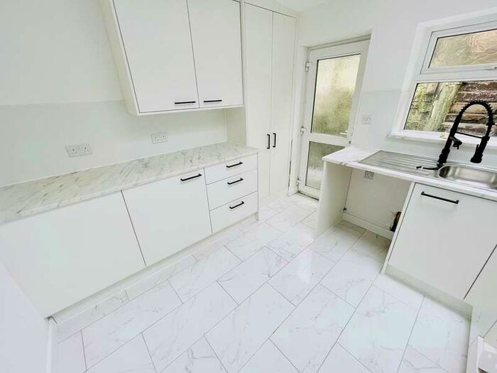 3 Bedroom End Of Terrace House To Rent In Bryntaf, Aberfan, Merthyr Tydfil, CF48