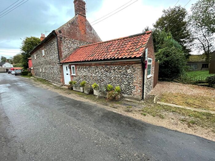 3 Bedroom Character Property To Rent In The Street, Brinton, Melton Constable, NR24