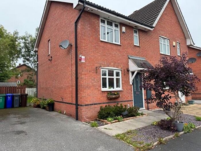 3 Bedroom Semi-Detached House To Rent In Thirlmere Road, Wythenshawe, Manchester, M22