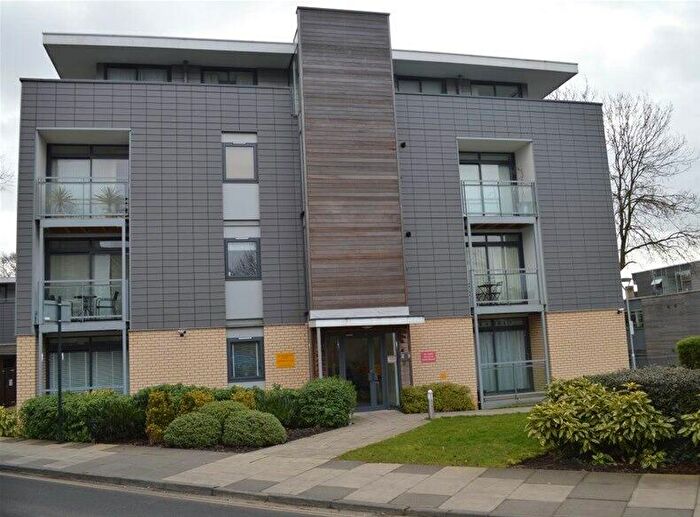 2 Bedroom Flat To Rent In Magdalen Court, Newsom Place, St Peters Road, St Albans, AL1