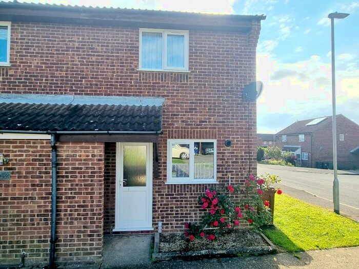 2 Bedroom End Of Terrace House To Rent In Bembridge Road, Eastbourne, East Sussex, BN23