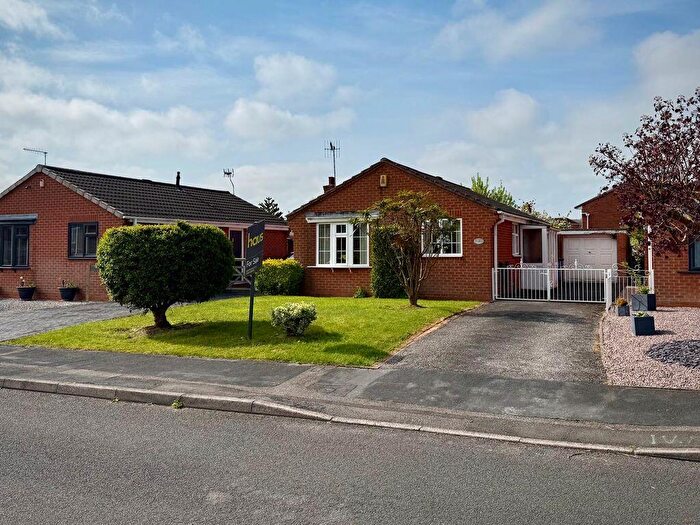 2 Bedroom Detached Bungalow For Sale In Hoylake Avenue, Walton, Chesterfield, S40