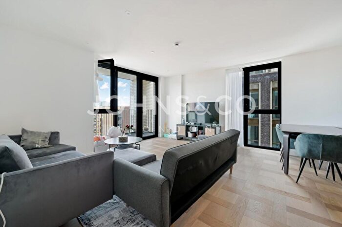 2 Bedroom Apartment To Rent In Merino Gardens, London Dock, Wapping, E1W