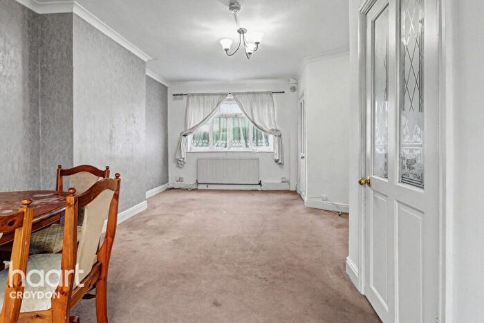 3 Bedroom Semi Detached House To Rent In Cooper Road, Croydon, CR0