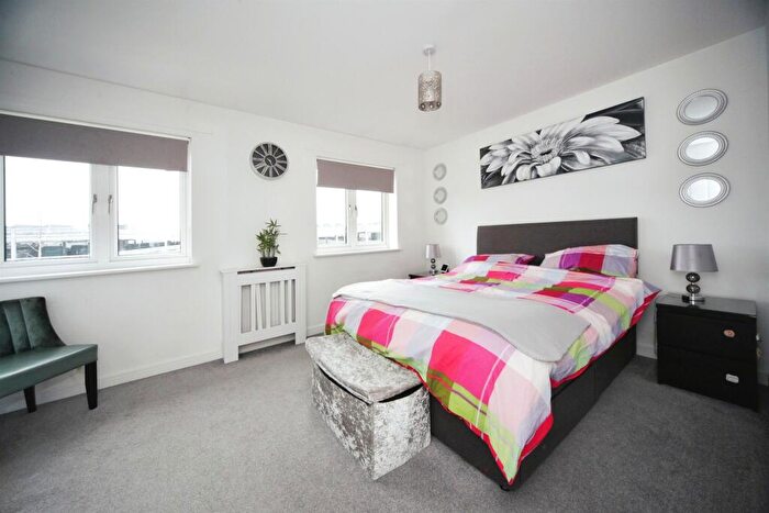 2 Bedroom Terraced House For Sale In Caesar Close, Houghton Regis, Dunstable, LU5