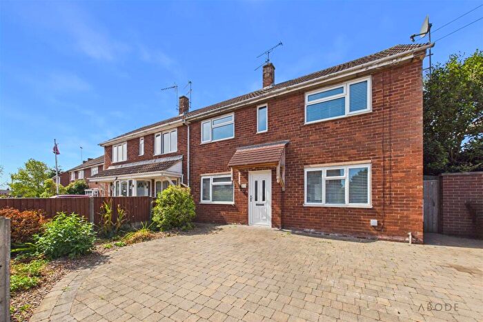 3 Bedroom Semi Detached House For Sale In Copes Way, Uttoxeter, Staffordshire, ST14