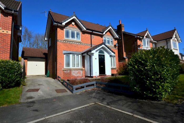 3 Bedroom Detached House To Rent In Amblethorn Drive, Bolton, BL1