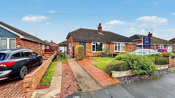 2 Bedroom Bungalow For Sale In Broadway, North Hykeham, Lincoln, LN6