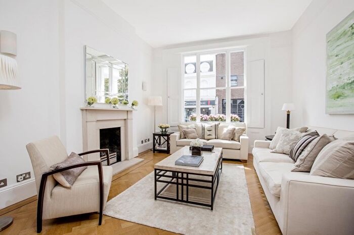 4 Bedroom Property To Rent In Hollywood Road, Chelsea, SW10