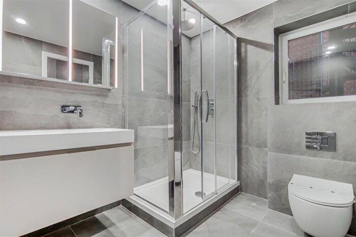 2 Bedroom Apartment To Rent In Fitzjohns Avenue, Hampstead, London, NW3