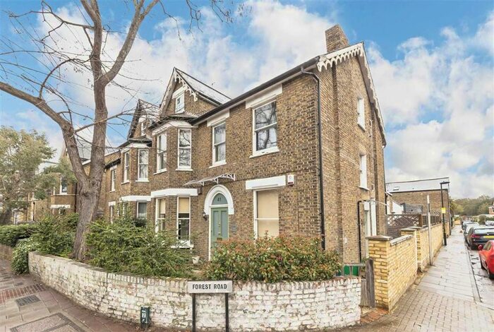 2 Bedroom Flat To Rent In Mortlake Road, Kew, Richmond, TW9