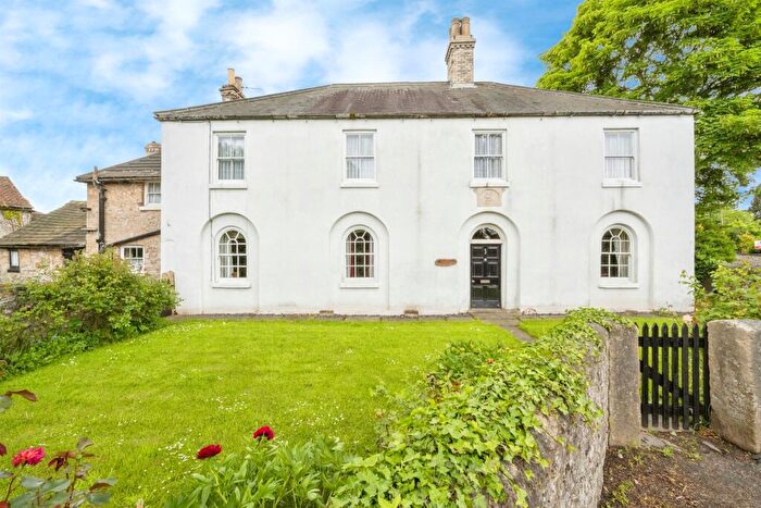 5 Bedroom Detached House For Sale In South Farm House, Old Skellow, Doncaster, DN6