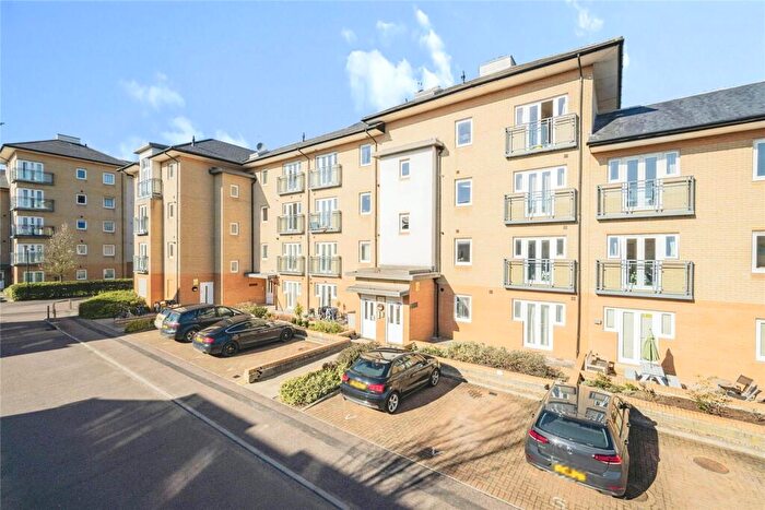 2 Bedroom Flat For Sale In Hampden Gardens, Cambridge, Cambridgeshire, CB1