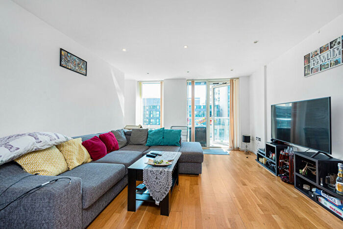 2 Bedroom Apartment To Rent In Ability Place Milharbour, E14