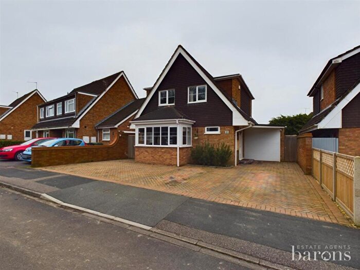 3 Bedroom Detached House For Sale In Foxmoor Close, Oakley, Basingstoke, RG23
