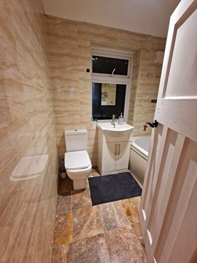 4 Bedroom Terraced House To Rent In Lansbury Drive, Hayes, UB4