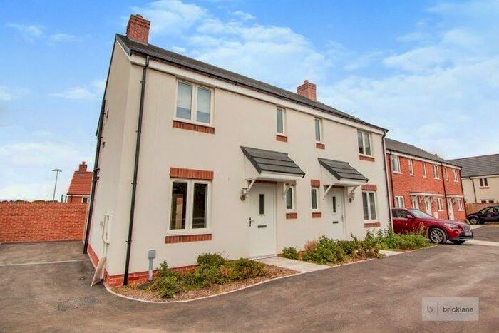 3 Bedroom Property To Rent In Narcissus Way, Bristol, BS16