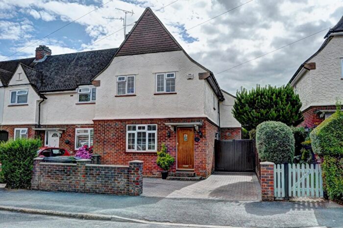 4 Bedroom Semi-Detached House To Rent In Trinity Avenue, Marlow, Buckinghamshire, SL7